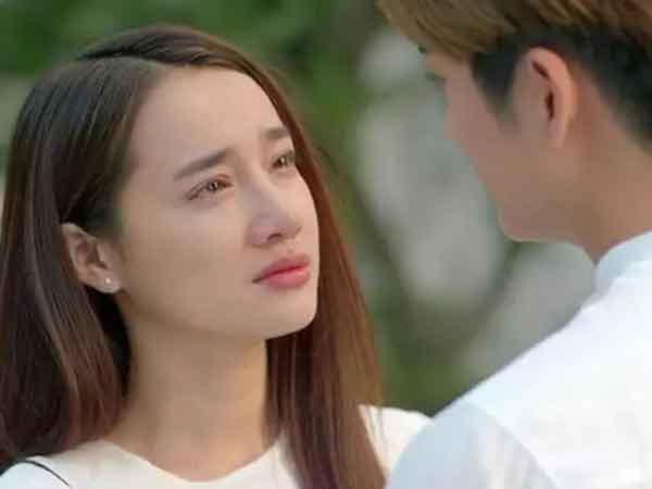 Nhã Phương bị chê tơi tả có bằng nam chính thích trợn mắt?