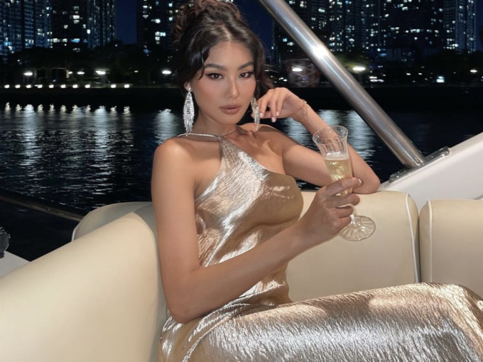 Miss Universe Vietnam 2022 có một ứng viên 'bốc' từ body đến style, ngắm mà phải thốt lên 'quá mlem'