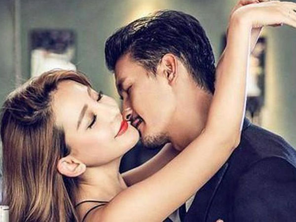 Thư ký trẻ và 'chiêu độc' khiến sếp già mất trắng cả chức lẫn tiền
