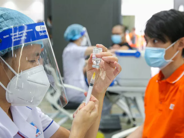 Trẻ dưới 12 tuổi đã là F0 có cần tiêm vắc-xin Covid-19?