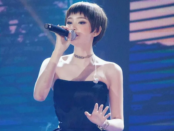 Giọng thật của Hiền Hồ sau khi tách nhạc liệu còn gây được thiện cảm trọn vẹn như bản live?