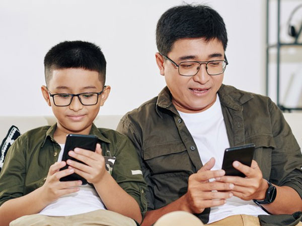 Tôi đã ghen với cái điện thoại của chồng