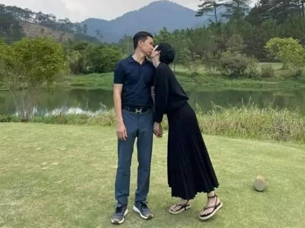 Mạng xã hội lan truyền thêm chùm ảnh Hiền Hồ nương tựa bên đại gia U60, vì sao bị phát tán liên tục?