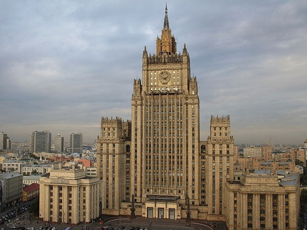 Moscow triệu Đại sứ Mỹ, truyền thông Ukraine tố lính Nga bắn dân thường