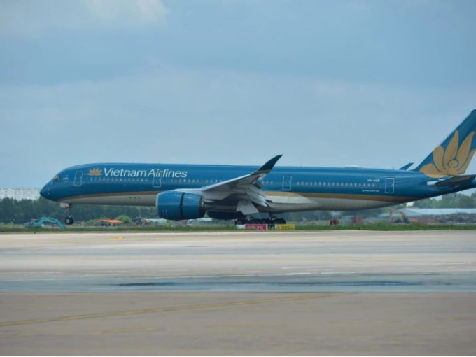 Vietnam Airlines tạm dừng bay đến Nga