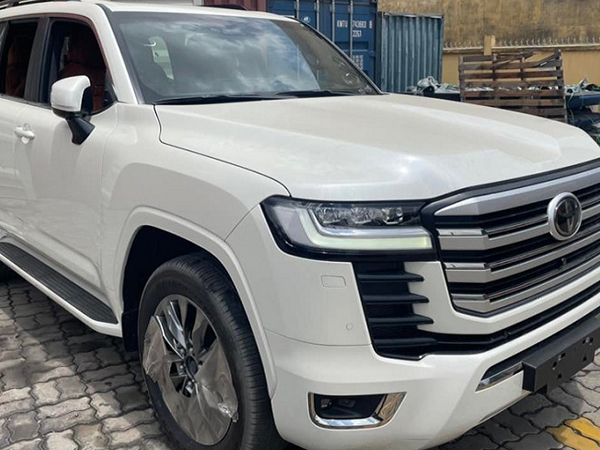 Toyota Land Cruiser MBS 2022 'khủng', không dưới 6,5 tỷ về Việt Nam