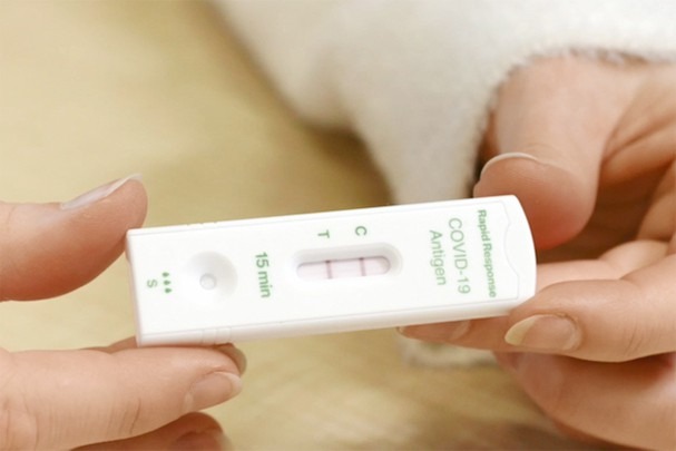 F0 tái nhiễm Covid-19 sau 4 ngày khỏi bệnh: BS giải thích nguyên nhân, bỏ suy nghĩ 'sớm mắc sớm khỏi'