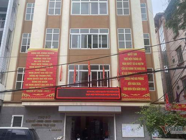 Buộc thôi việc Trạm trưởng y tế vì nhận 1,5 triệu mới cho F0 đi viện