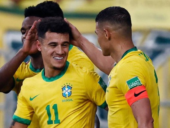 Thắng đậm Chile, Brazil vẫn bất bại tại vòng loại World Cup 2022