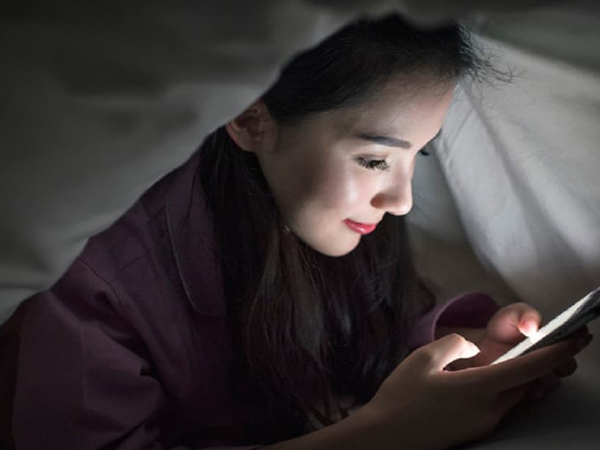 Hay thức khuya nghịch điện thoại, chăm chỉ ăn 3 loại trái cây này chính là cứu tinh của đôi mắt
