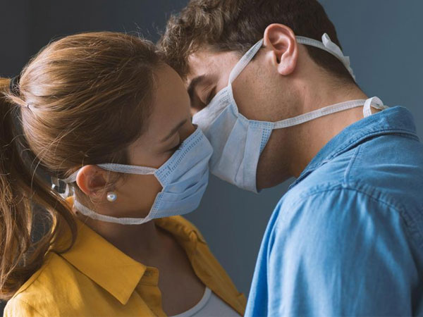Người mắc Covid-19 có nên quan hệ tình dục?