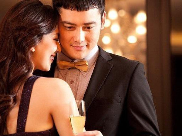 Trai đẹp 'khéo chiều' khiến bà chủ giàu có mất cả chì lẫn chài