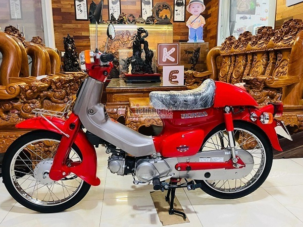 Bất ngờ với số km lăn bánh trên chiếc Cub 50 1997 giá hơn 200 triệu