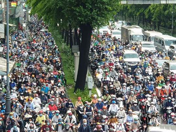 Giao thông hỗn loạn ở cửa ngõ sân bay Tân Sơn Nhất, CSGT không thể điều tiết