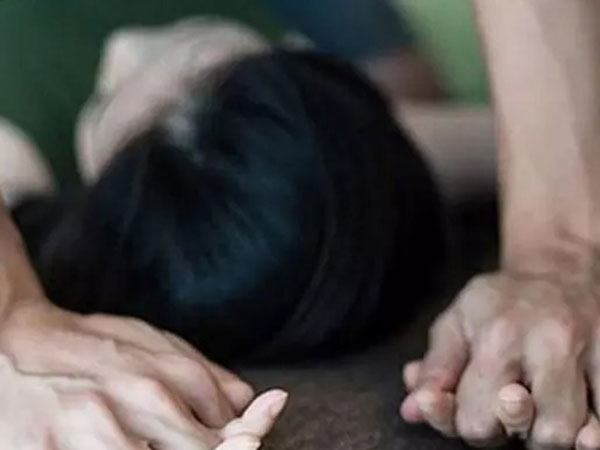 Trưởng khoa Đại học, Chủ tịch bệnh viện ở Hà Nội bị 'tố' đánh đập, cưỡng bức tình dục, bắt nạn nhân hứa làm 'vợ bé bí mật' mới buông tha?