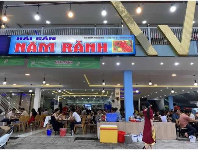 Khách ăn hết 2,3 triệu đồng nhưng bị tính thành 3,3 triệu đồng: Chủ quán hải sản nổi tiếng ở Đà Nẵng nói gì?