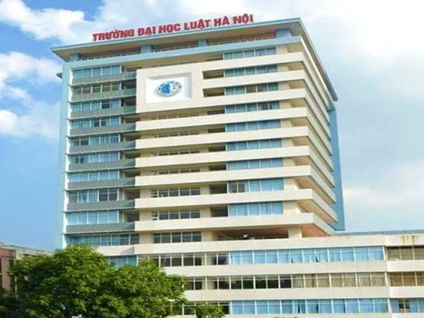 ĐH Luật Hà Nội lên tiếng vụ trưởng khoa bị tố vi phạm đạo đức
