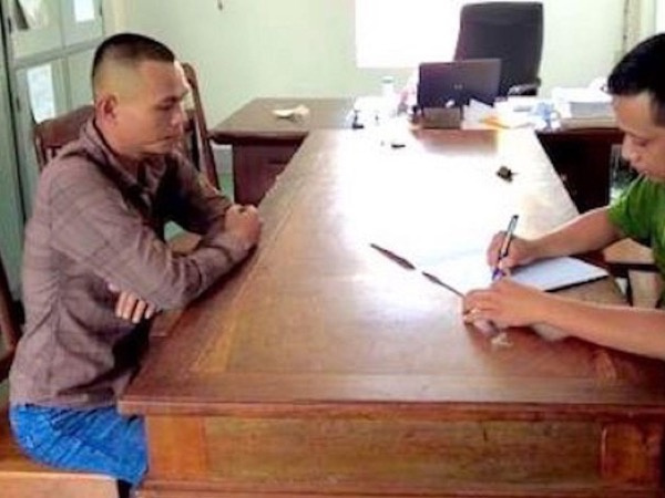 Đang nhậu, nhớ thù cũ mang súng đi bắn đối thủ