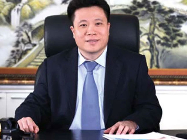 Suốt 8 năm chìm nổi, cổ phiếu một thời của Hà Văn Thắm bùng lên