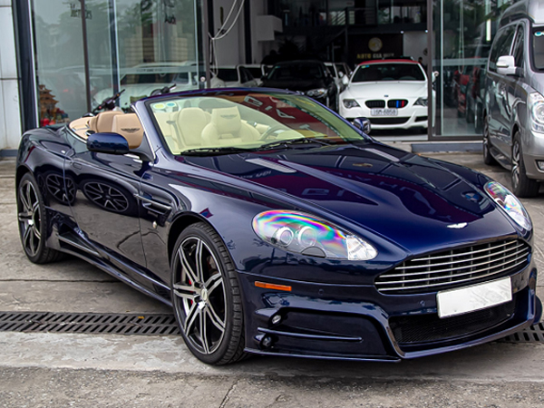 'Soi' Aston Martin DB9 Volante độ Mansory hơn 13 tuổi tại Việt Nam