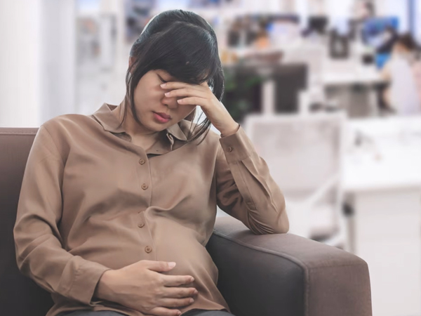Công ty sa thải nữ nhân viên mang thai ngủ gật trong ca trực đêm