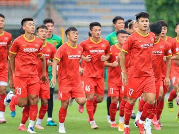 ĐT U23 Việt Nam hoàn tất cữ dượt tại Dubai Cup 2022, ba thành viên vẫn mắc kẹt tại UAE