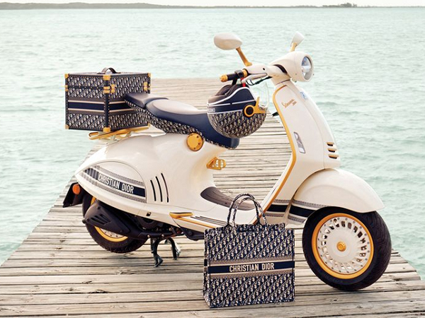 Vespa 946 Christian Dior tại Việt Nam đã 'kênh giá' đến 2 tỷ đồng
