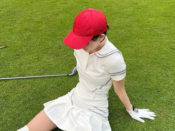 Hiền Hồ tái xuất sau vụ 'anh em nương tựa nhau', khoe ảnh đi đánh golf nóng bỏng