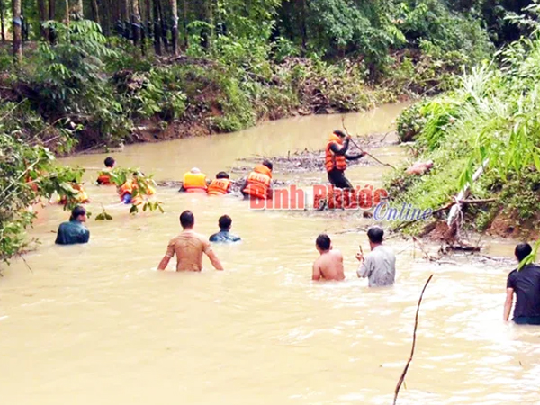 Một nữ sinh ở Bình Phước mất tích trên đường đi học về