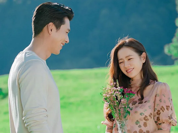 Những cặp đôi 'phim giả tình thật' nức tiếng xứ sở kim chi