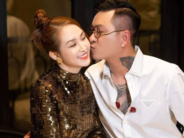 Tuấn Hưng bán xe yêu thích để tậu biệt thự ven biển tặng bà xã, ông chồng chiều vợ nhất Vbiz là đây