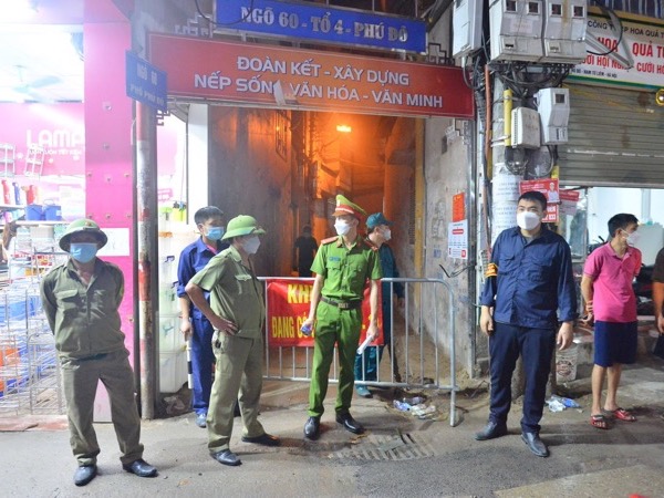 Vụ đốt nhà trọ ở Hà Nội: Cháu bé 2 tuổi bị thương nặng, bỏng 50%