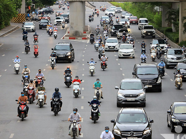 Hà Nội qua đỉnh Covid-19 hơn 10 ngày, chống dịch sẽ thay đổi thế nào?