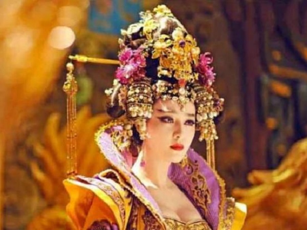 Tiêu chuẩn chọn nam sủng của nữ đế Võ Tắc Thiên cao hơn, khắt khe hơn nhiều so với chọn phi tần mỹ nữ của các vua