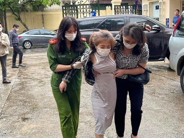 Vụ đốt nhà trọ ở Hà Nội: Nam thanh niên bỏng hô hấp phải thở máy, tiên lượng nặng