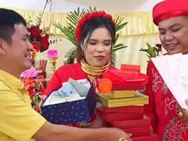'Rớt nước miếng' nhìn anh trai nhà người ta: Đám cưới em trai tặng liền tay 5 sổ đỏ, 500 triệu, 5 cây vàng