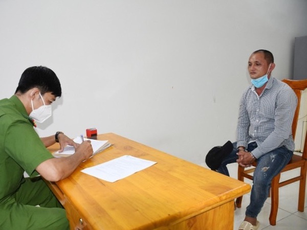 Con nợ bị đâm chết khi đi ngang qua nhà chủ nợ