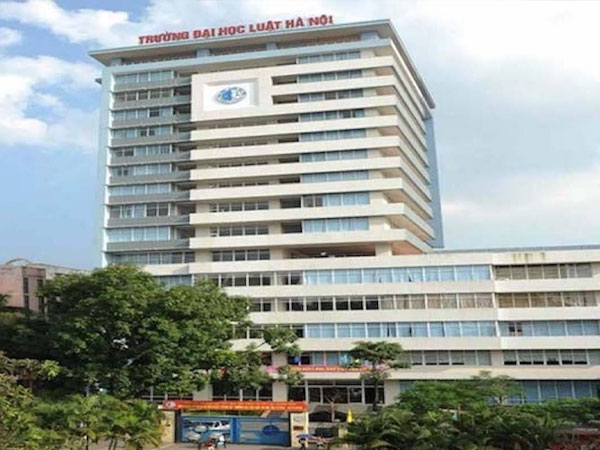 Công an Hà Nội tiếp nhận vụ trưởng khoa trường Đại học Luật bị tố cáo cưỡng bức cô gái