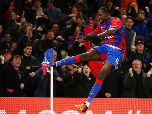 Thua tan nát Crystal Palace, Arsenal lỡ cơ hội đòi lại vị trí thứ 4
