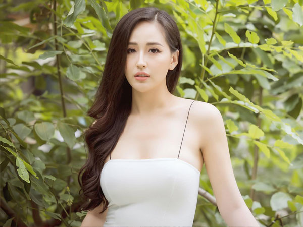 Hoa hậu đặc biệt nhất showbiz Mai Phương Thúy: Xinh đẹp, giỏi giang, không ngại khoe nhược điểm của bản thân và là 'tay chơi chứng khoán'