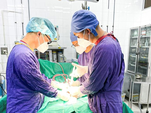 Nam thanh niên phải cắt tinh hoàn vì bị chẩn đoán nhầm