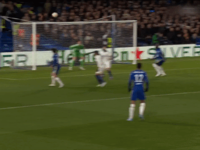 Lukaku lại tấu hài với pha bỏ lỡ không tưởng trước Real Madrid