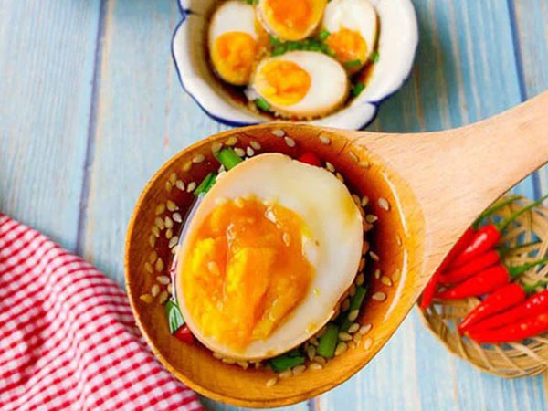 Trứng là thực phẩm giúp kéo dài tuổi thọ nhưng ăn trứng theo cách này chẳng khác gì nạp 'thuốc độc' vào người