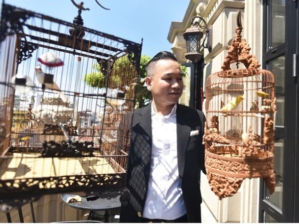 Thú chơi xa xỉ của đại gia Hà thành chi nửa tỷ mua chim non đột biến