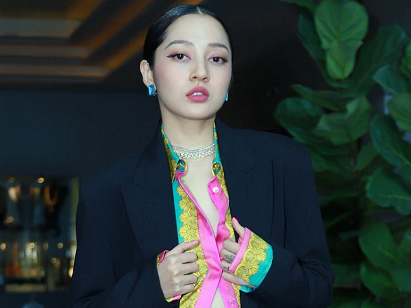 Họp báo cùng Chi Pu, Bảo Anh nói 'Ca sĩ không hát live tốt thì chỉ là nghệ sĩ giải trí': Netizen lo 'Chắc nhiều ai đó sẽ nhột'