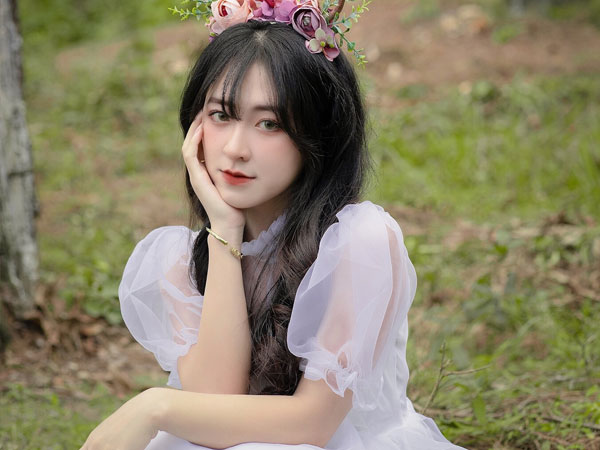 Nữ sinh Quảng Bình hút mọi ánh nhìn nhờ sắc vóc như búp bê