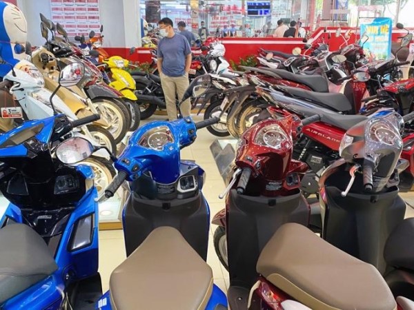Trước lộ trình hạn chế xe máy ở nhiều tỉnh thành, vì sao người Việt vẫn tăng mua sắm xe máy?