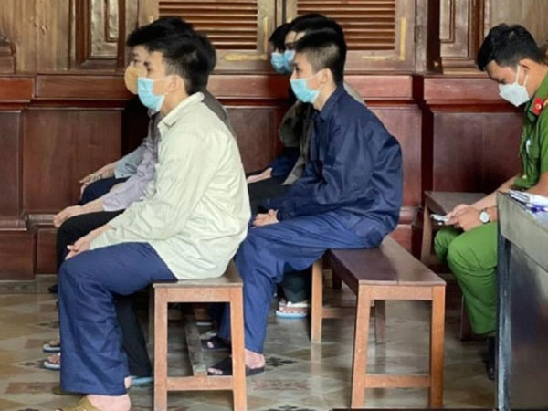 15 tuổi cầm đầu băng cướp gây 18 vụ vùng giáp ranh