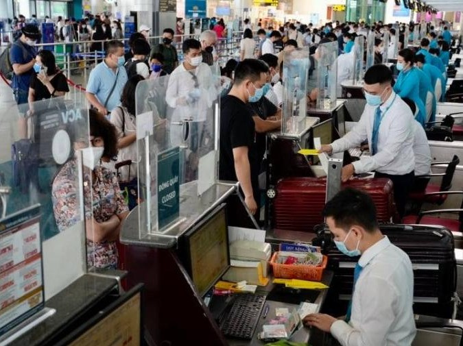 Sân bay Nội Bài, ga Hà Nội đón lượng khách cao kỷ lục dịp nghỉ lễ Giỗ Tổ Hùng Vương