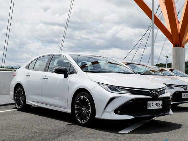Toyota Corolla Altis GR Sport từ 576 triệu đồng sắp về Việt Nam?